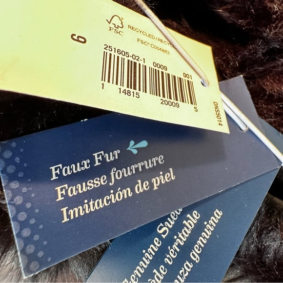 Old Navy black Mid-Calf faux Ugg boots with buttons NWT - Picture 6 of 8